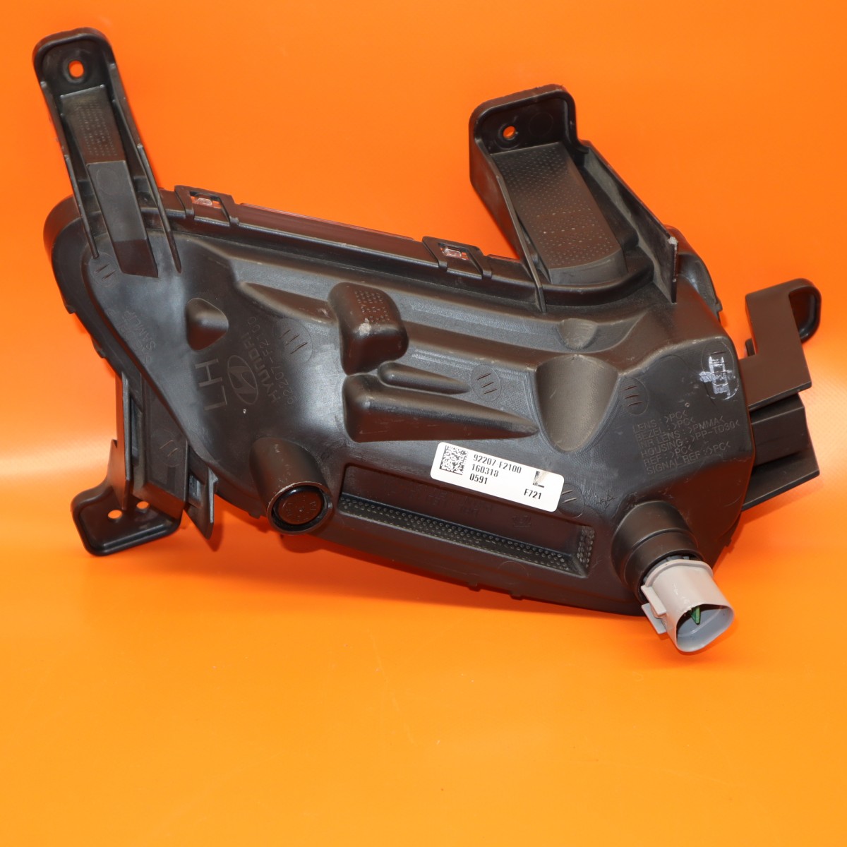 HYUNDAI ELANTRA DAYTIME RUNNING LIGHT 2016 2017 2018 SEDAN 92207 F2100 OEM