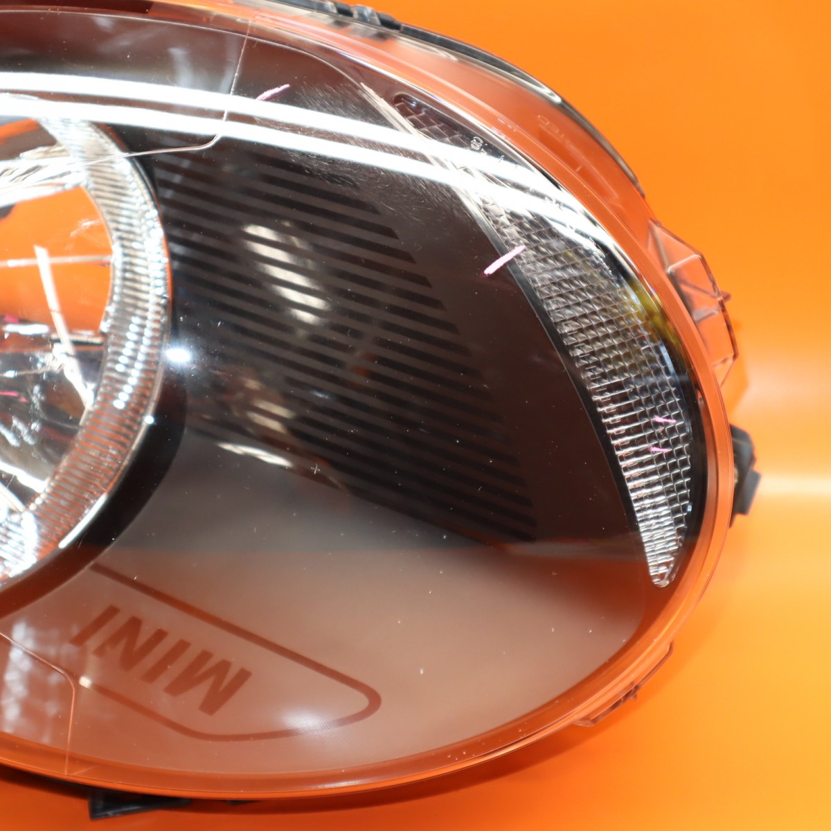 thumbnail image 2 of Evan-Fischer CAPA Certified Halogen Headlight For 2007-2015 Mini Cooper (Left Side, Amber Turn Signal) 2 of 4
