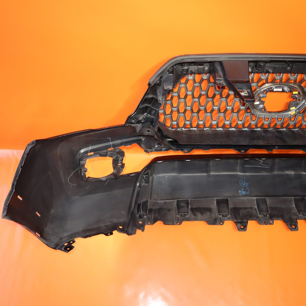 TOYOTA FRONT BUMPER GRILLE 2016 2017 2018 2019 2020 5211904240