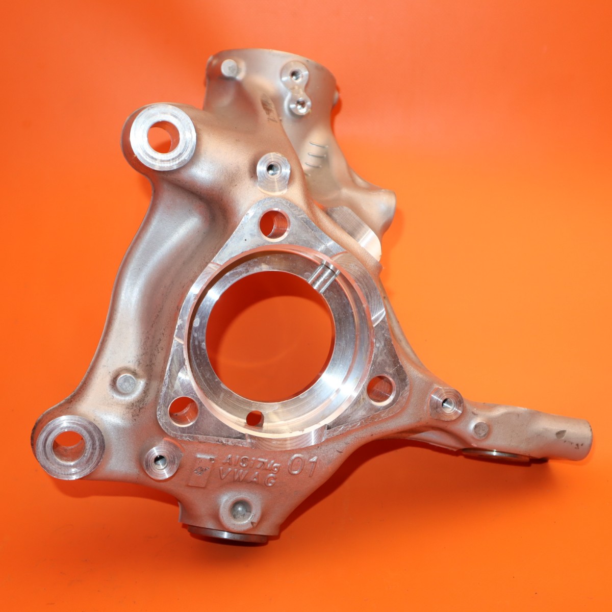 VW ID4 KNUCKLE WHEEL CARRIER RIGHT FRONT 2021 2022 1EA 407 258 H OEM