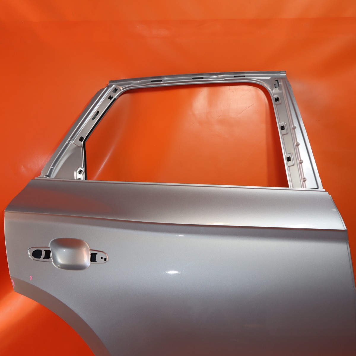 Audi Q5 Rear Trunk Badge – OEM Style Chrome Silver Lettering