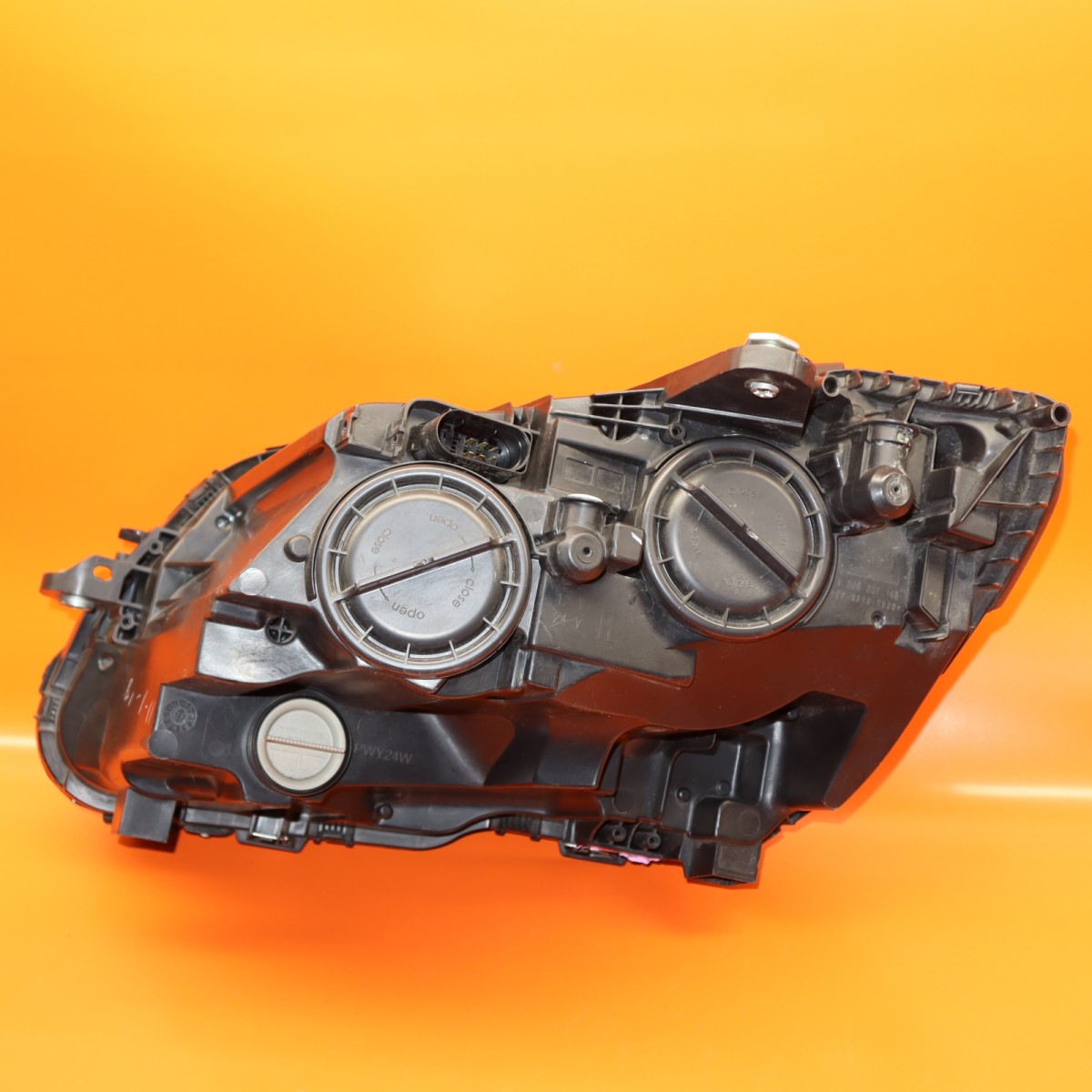 MERCEDES BENZ C300 HEADLIGHT RIGHT 2015 2016 2017 C400 A2059067002