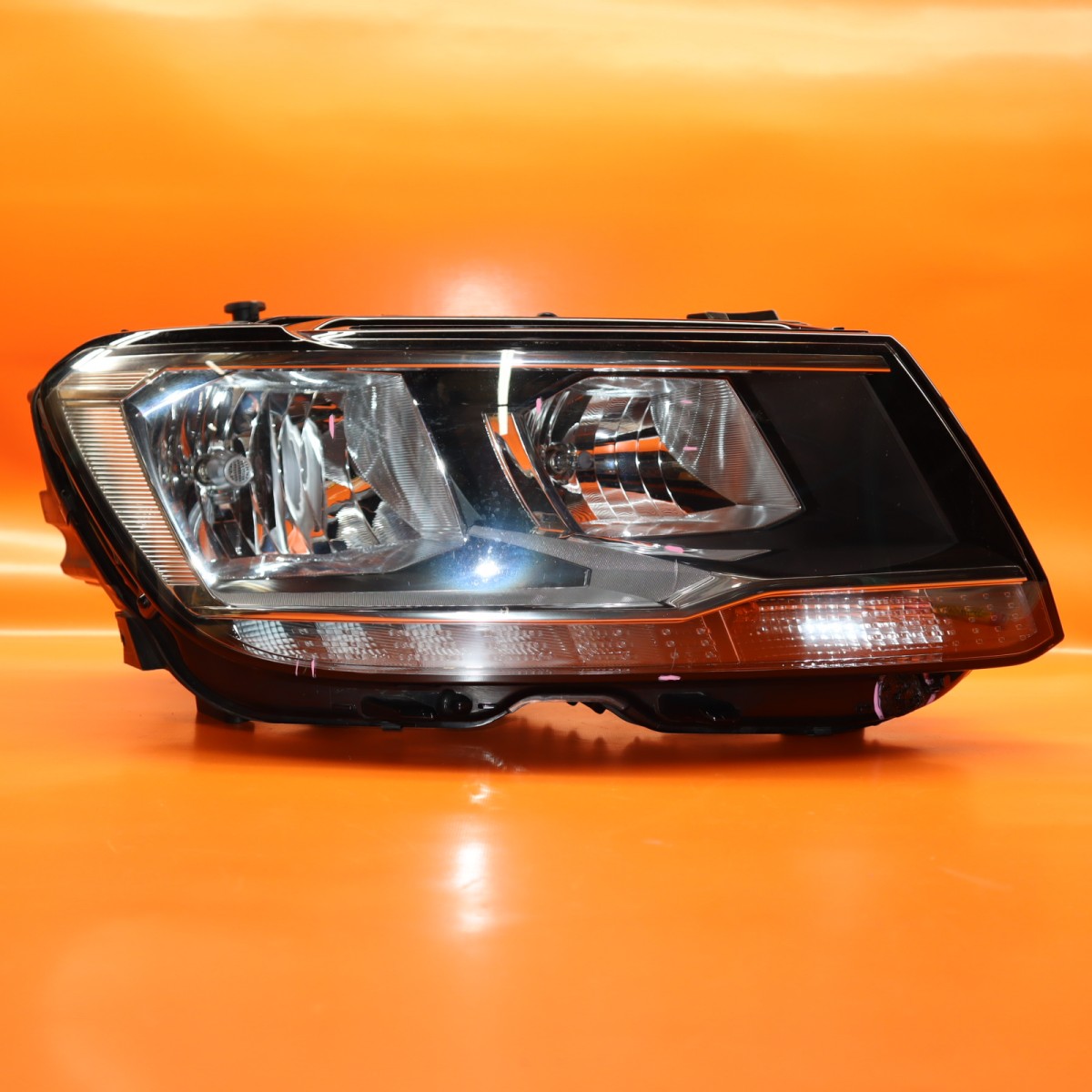 VOLKSWAGEN TIGUAN HEADLIGHT RIGHT 2018 2019 2020 2021 HALOGEN 5NL941006 OEM