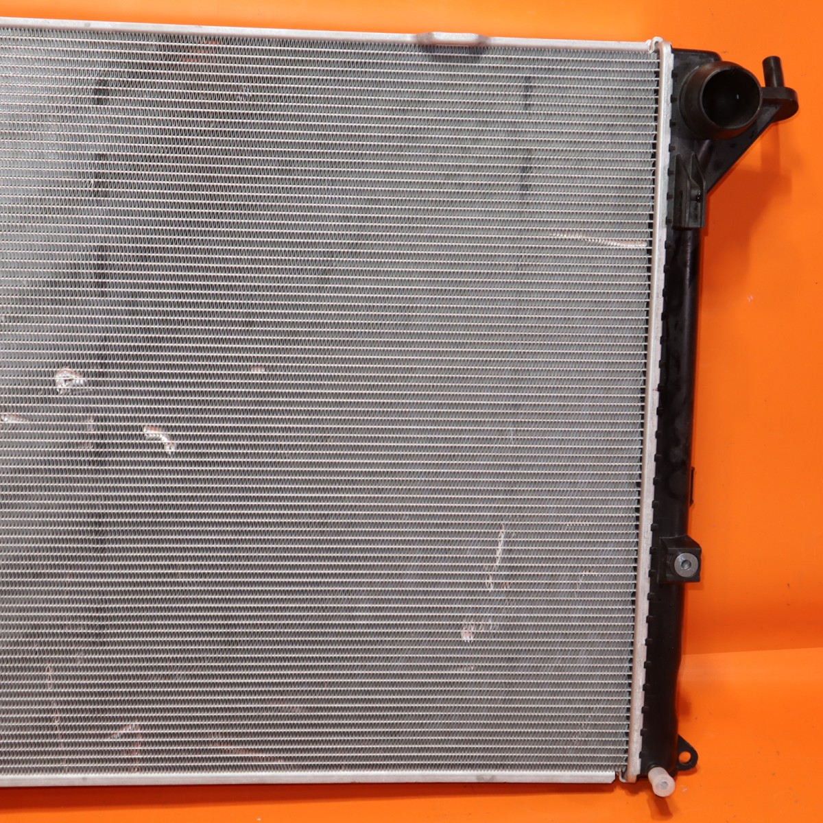 ASTON MARTIN DB11 RADIATOR 2017 2018 2019 2020 2021 2022 HY53-8005-AA OEM