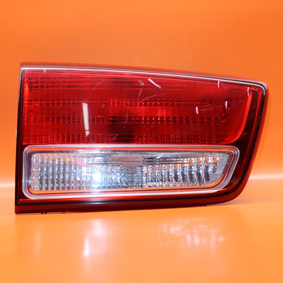 KIA SEDONA TAIL LIGHT INNER LEFT DRIVER 2015 2016 92405A9010 OEM