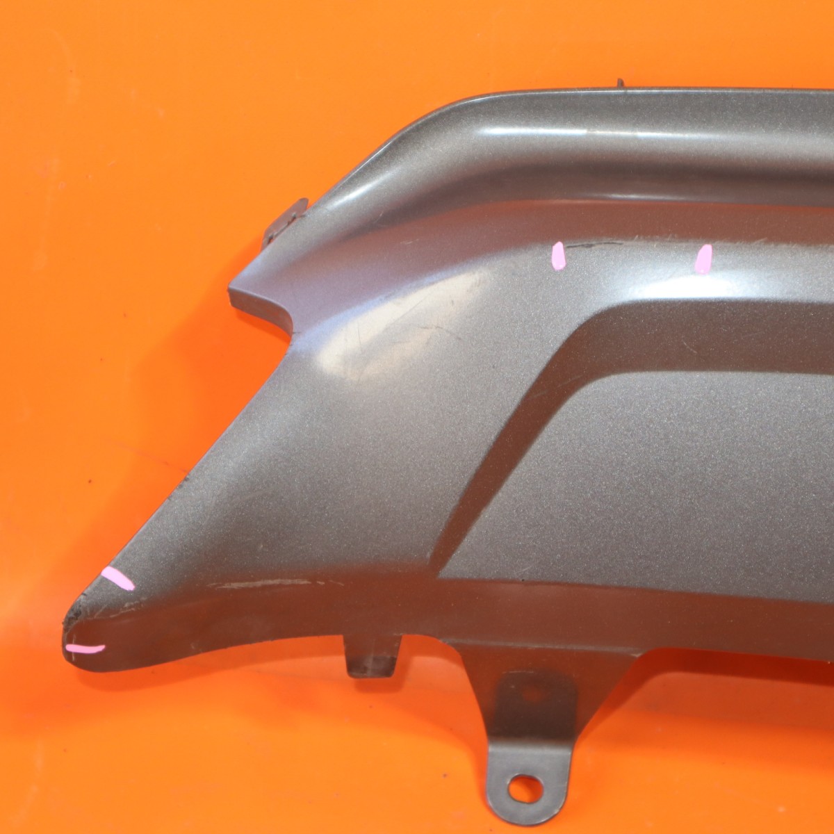 Lexus RX350 (2010-2015) Pearl Black Rear Trunk Emblem – OEM Style