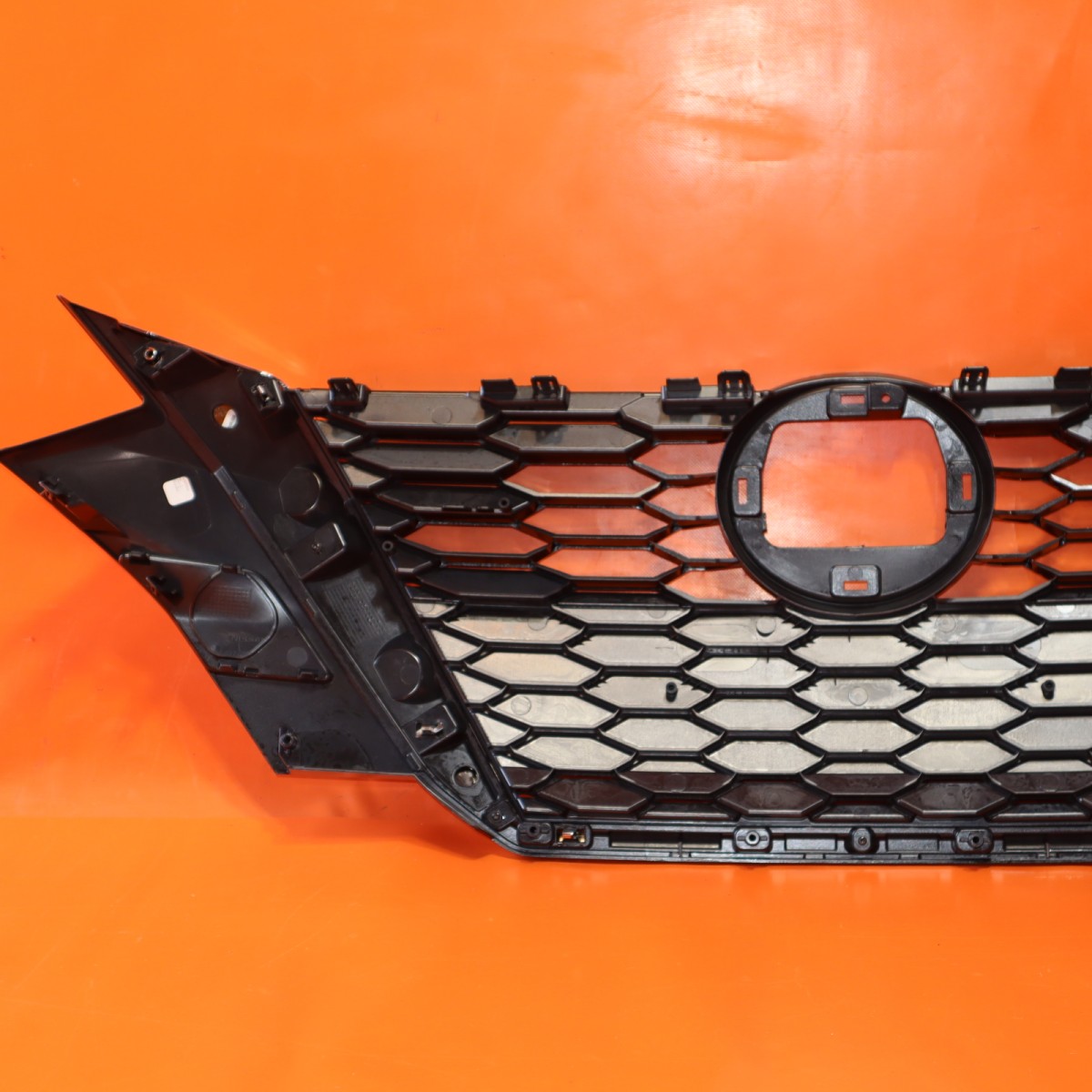 Nissan Front Grille Emblem 62890-6LH0A – For Versa / Sentra 2020-2022 (Radar Compatible)