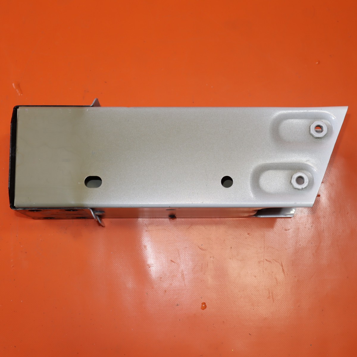 TESLA MODEL Y REINFORCEMENT BRACKET LEFT FRONT RAIL 2020 2021 2022 2023 OEM