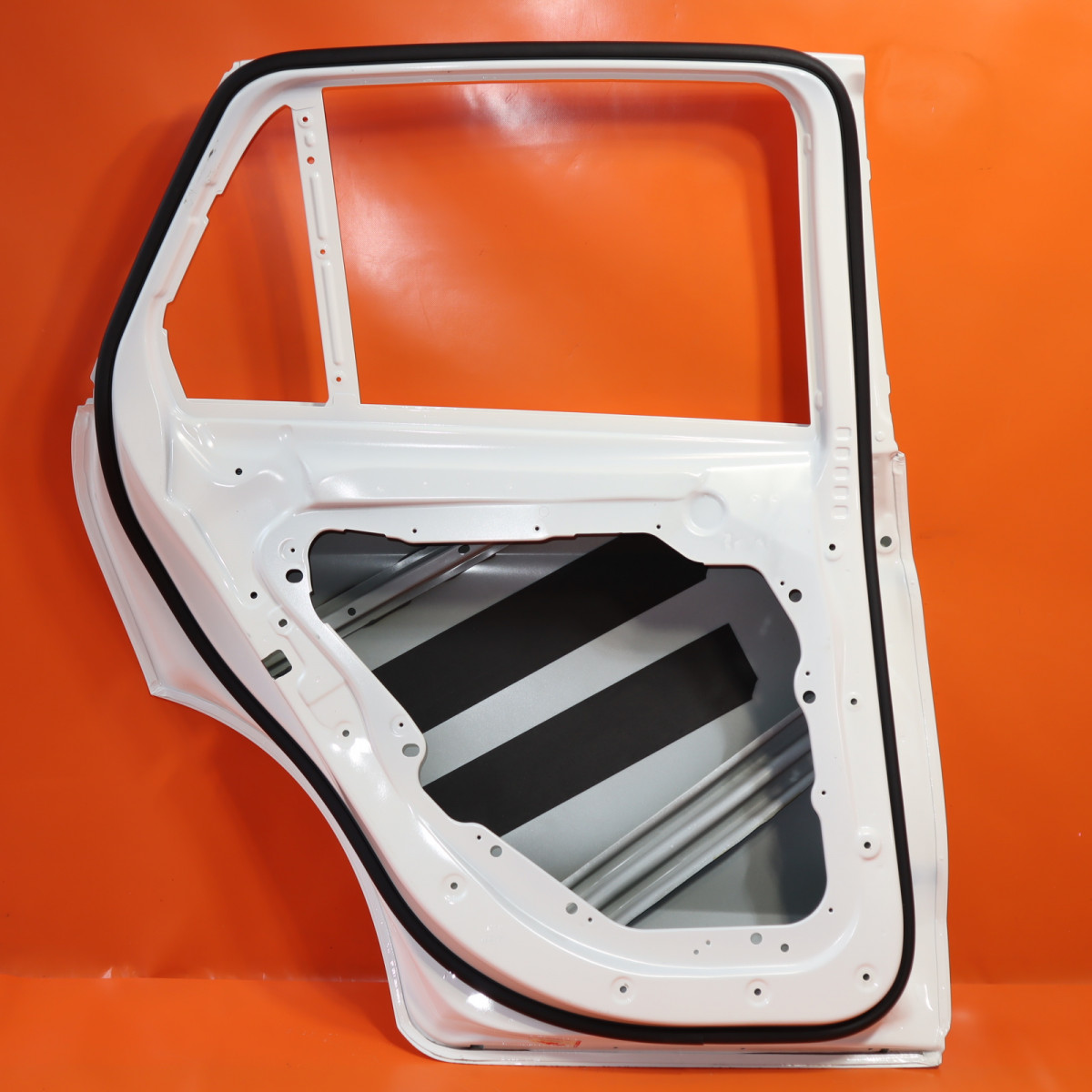 MERCEDES BENZ GLC300 DOOR LEFT REAR 2016 2017 2018 2019 2020 2022