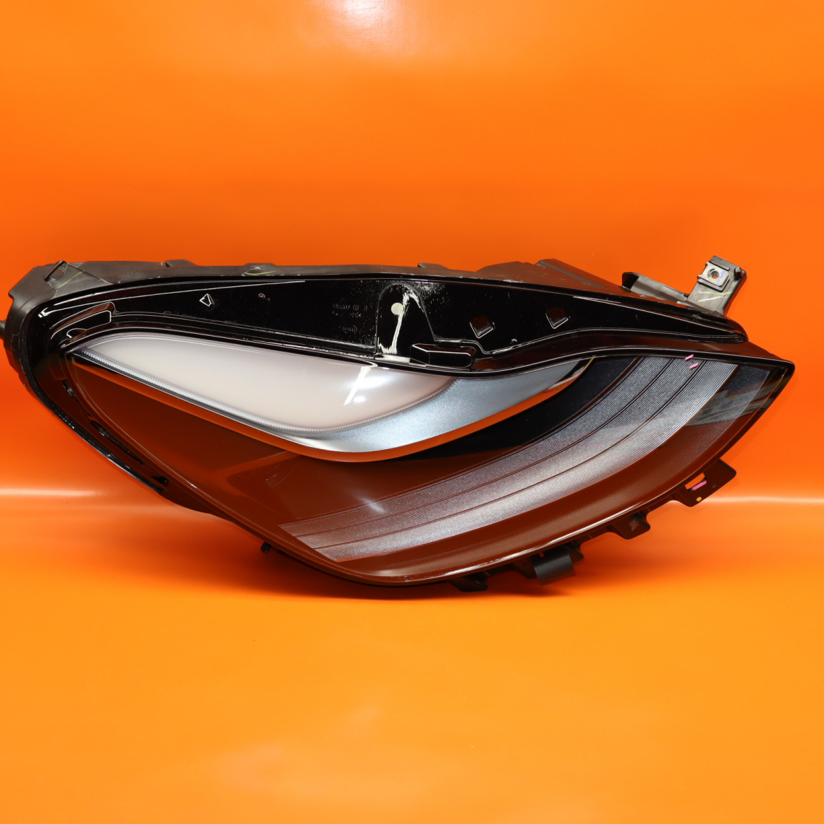 Trustdrive Right Passenger Headlight – 2021-2023 Tesla Model 3 & Y – 1514953-00-C – LED Assy
