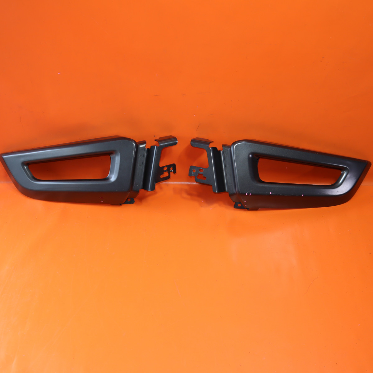 FORD F-150 RAPTOR FRONT BUMPER END CAP 2017 2018 2019 2020 HL3V-17K909-A