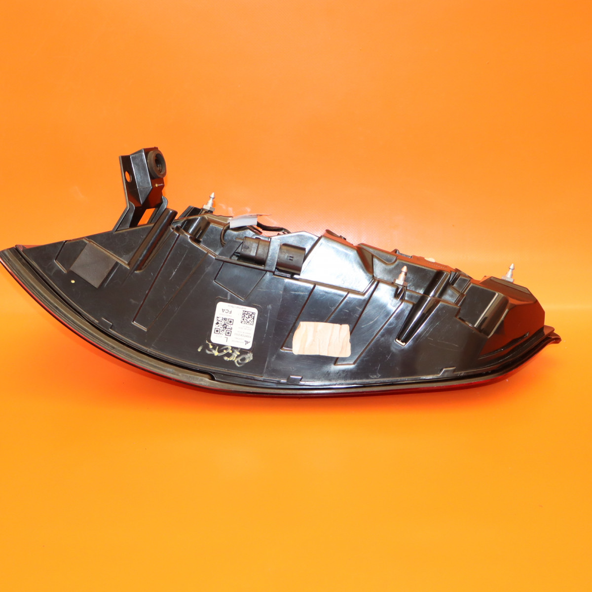 Left Tail Light Assembly – Fits 1997-2001 Jeep Cherokee, Driver Side, DOT/SAE