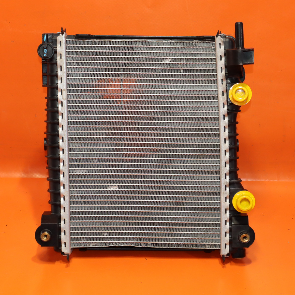 thumbnail image 2 of Aluminum Radiator For 2019-2024 Ford Ranger 2.3L – 1-Row Crossflow, 100% Leak Tested 2 of 4