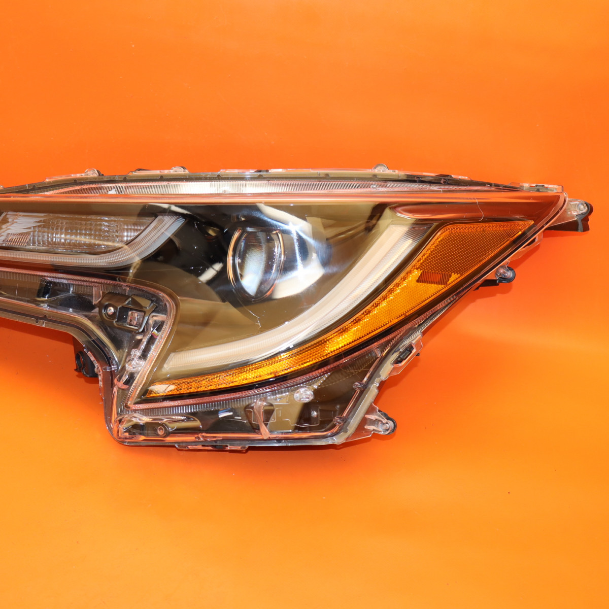 LED Headlight Assembly For 2020-2022 Toyota Corolla SE/XLE/XSE - Driver Side, Black Housing, Clear Lens, Includes Bulbs